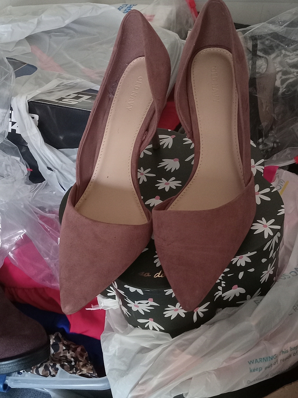 Old Navy Mauve Pointed D'Orsay Heels